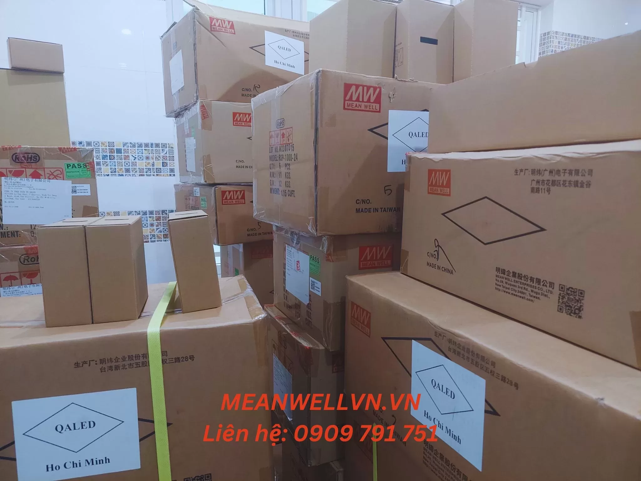 Nguồn Mean Well GST120A24-P1M